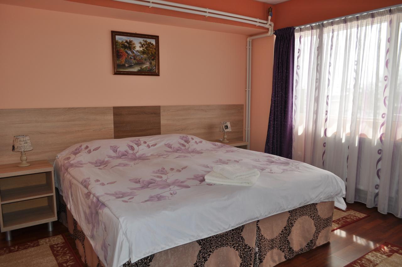Casa Paul Hotel Galac Kültér fotó