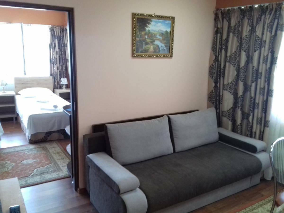 Casa Paul Hotel Galac Kültér fotó